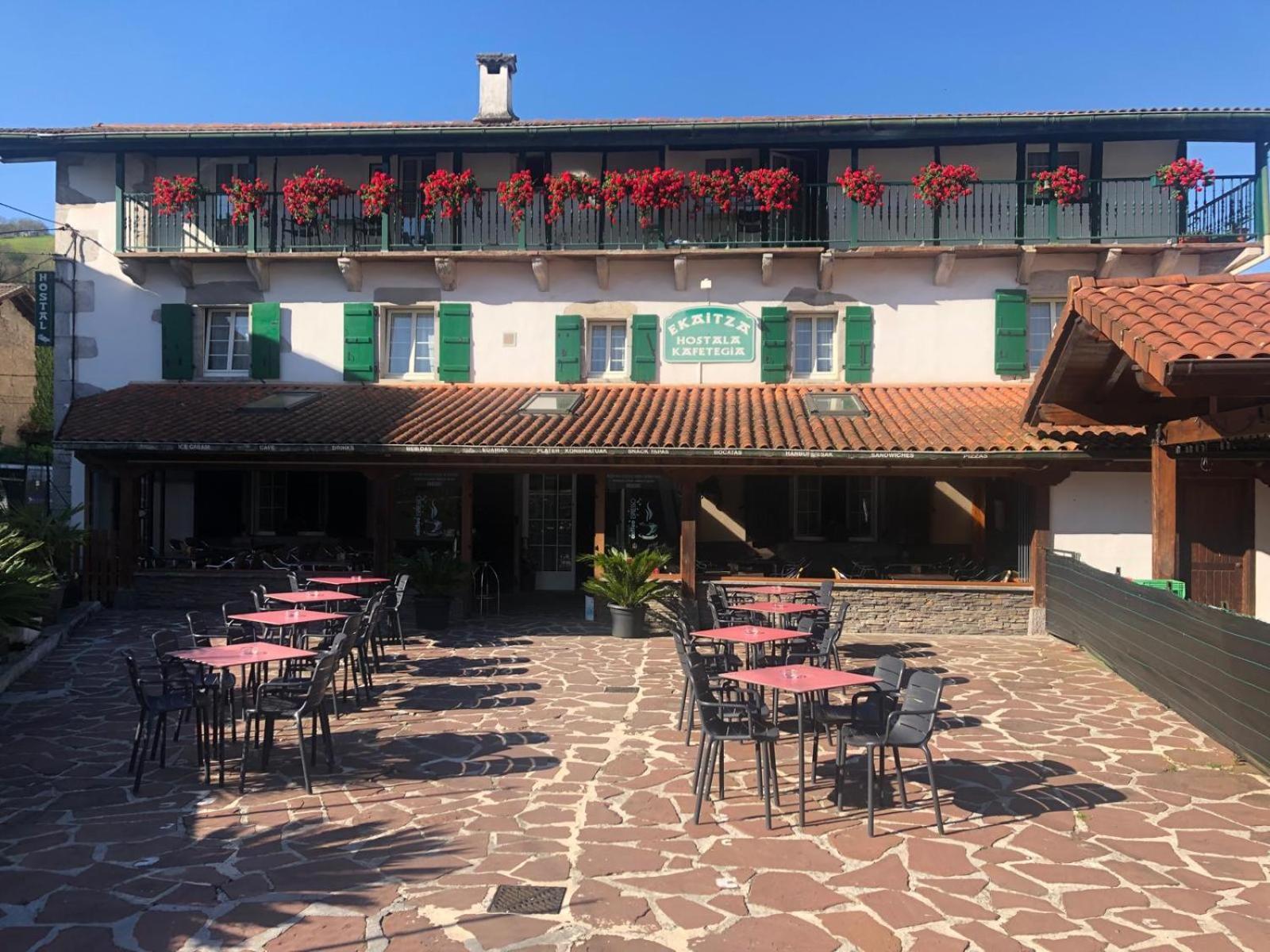 Hostal Ekaitza Affittacamere *