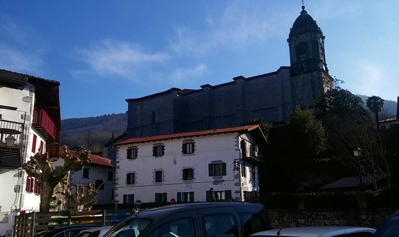Hostal Ekaitza Affittacamere Lesaka